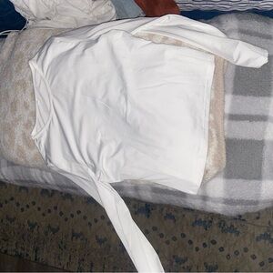 Flattering white semi-cropped long sleeve